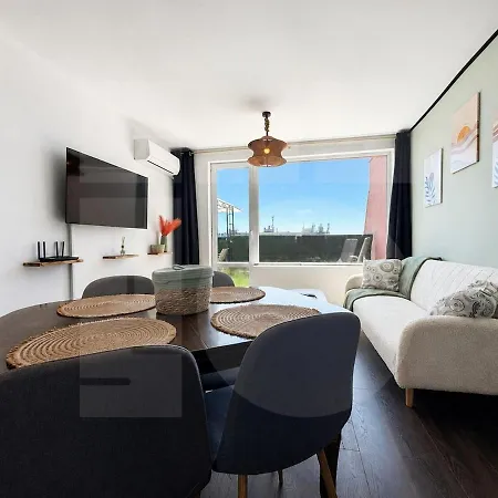 1br Rooftop Cityscape דירה *
