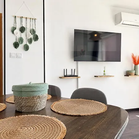 1br Rooftop Cityscape וארנה